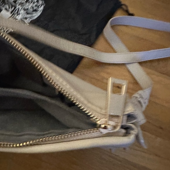 Vince Camuto Cream Woven Chain Shoulder Bag - Picture 4 of 7